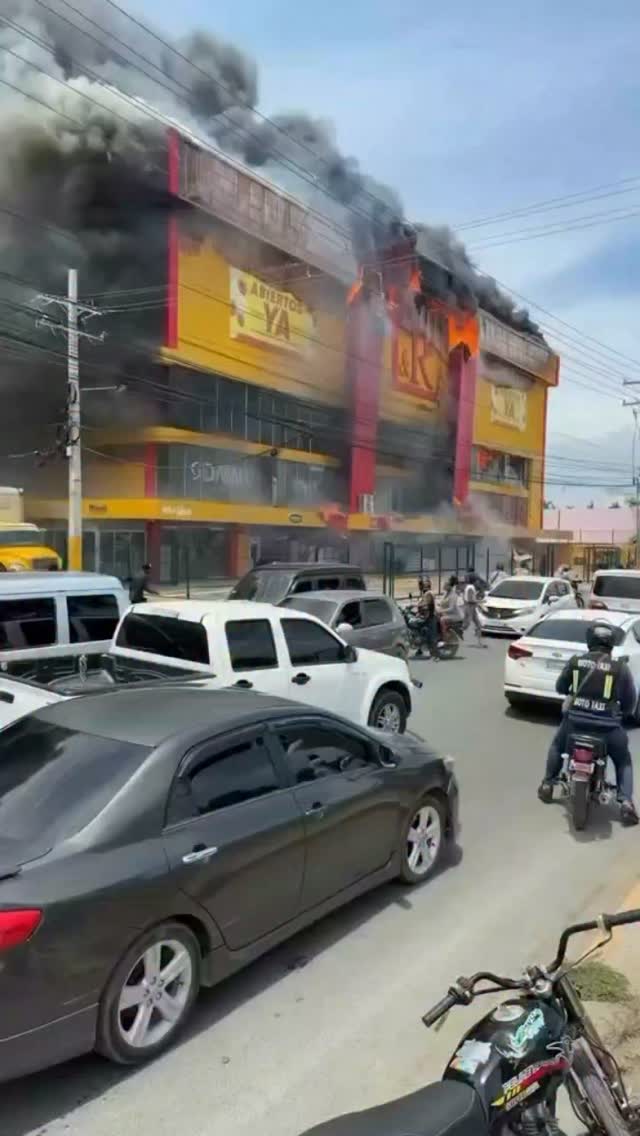 🚨 REPORTAN GRAN INCENDIO EN LAS AMÉRICAS 🚨